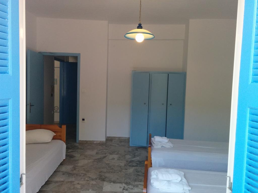 Panos Studios Poros Town ภายนอก รูปภาพ