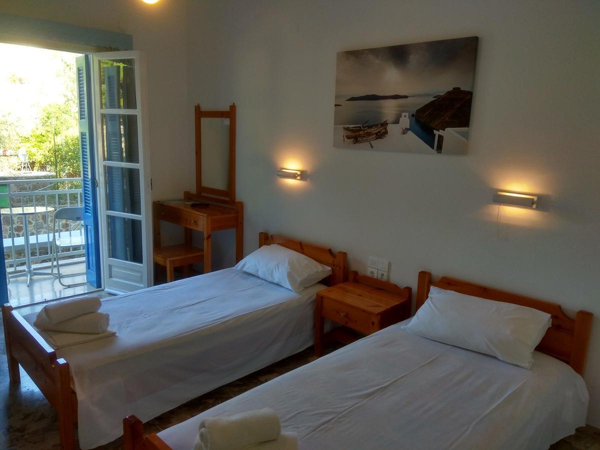 Panos Studios Poros Town ภายนอก รูปภาพ